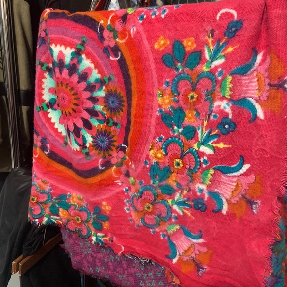 Desigual Rectangle Scarf - Picture 2 of 3